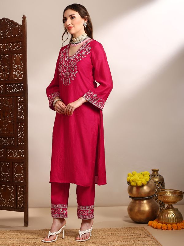 Pink Floral Embroidered Festive Set with V-Neck Straight Kurta, Bell Sleeves & Matching Pants – Elegant Traditional Ensemble for Women