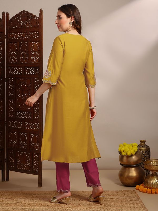 Yellow Zari Embroidered Festive Set with V-Neck Straight Kurta, Scalloped Bell Sleeves & Matching Pants – Elegant Traditional Ensemble for Women