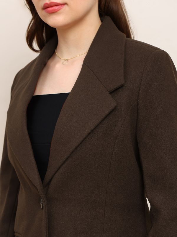 Brown Solid Knee-Length Winter Overcoat with Notched Lapel Collar & Long Sleeves – Elegant Cold-Weather Outerwear