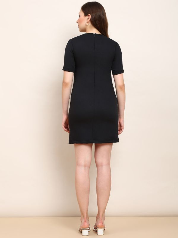 Elegant Black Mini Sheath Dress with Round Neck, Short Sleeves & Metallic Bow Accent – Perfect for Party & Evening Glamour