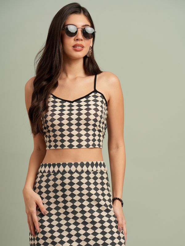 Black Abstract Print Resort Co-Ord Set with V-Neck Strap Crop Top & Flared Skirt – Perfect for Vacation & Brunch Looks
