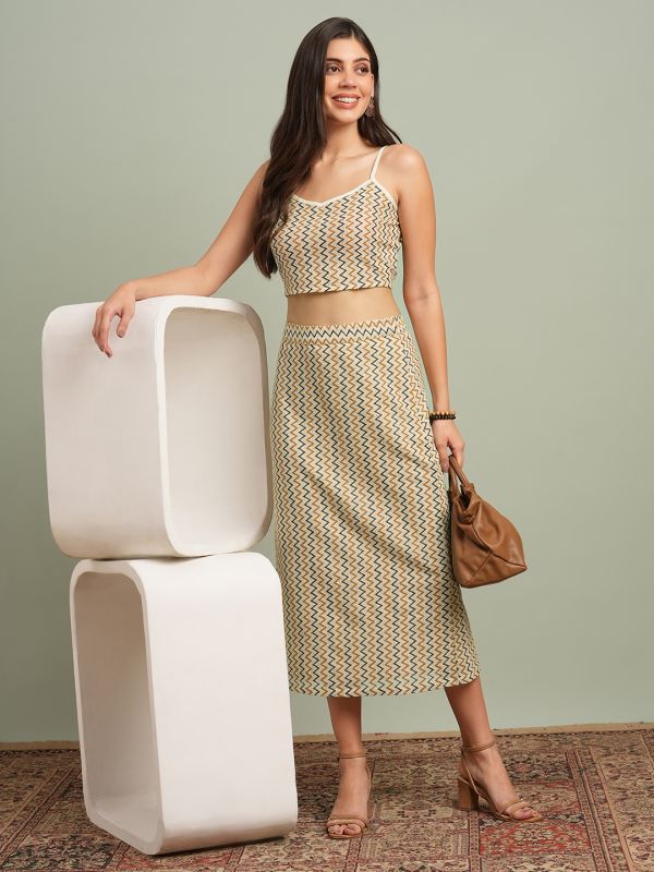 Off-White Abstract Print Resort Co-Ord Set with V-Neck Strap Crop Top & Matching Skirt – Perfect for Vacation & Brunch Wear