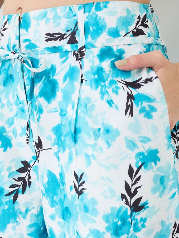 Blue Floral Print Co-Ord Set with Notched Lapel Crop Shirt & Wide-Leg Trousers – Elegant Resort & Brunch Wear Ensemble