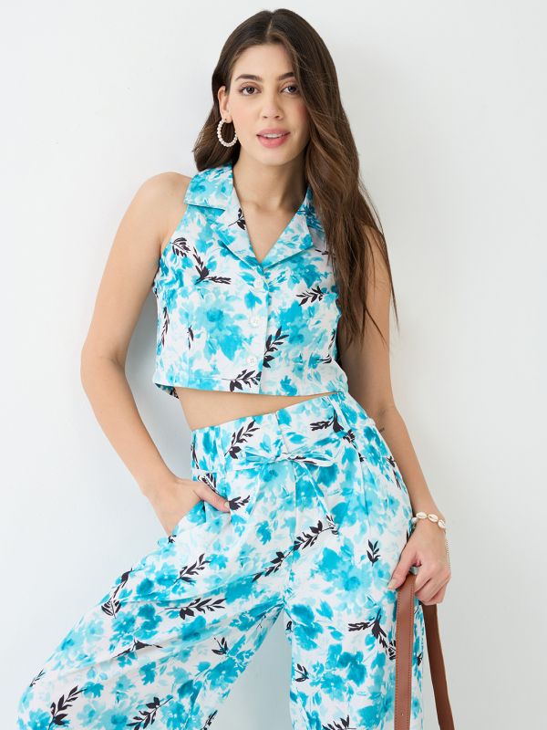 Blue Floral Print Co-Ord Set with Notched Lapel Crop Shirt & Wide-Leg Trousers – Elegant Resort & Brunch Wear Ensemble