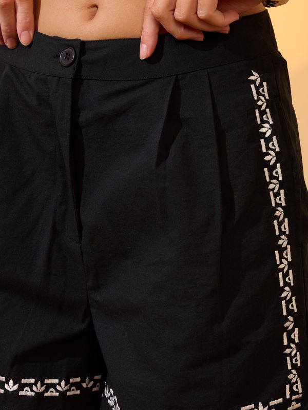 Black Embroidered Resort Co-Ord Set with Notch Lapel Collar Shirt & Matching Mini Shorts – Chic Vacation & Brunch Outfit